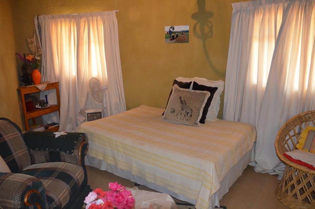 Bama Lodge Rietfontein Zimmer foto